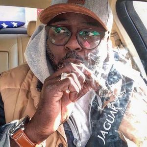 Meet your Posher, Dee